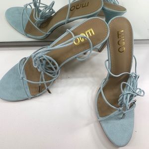 Strap around high heels